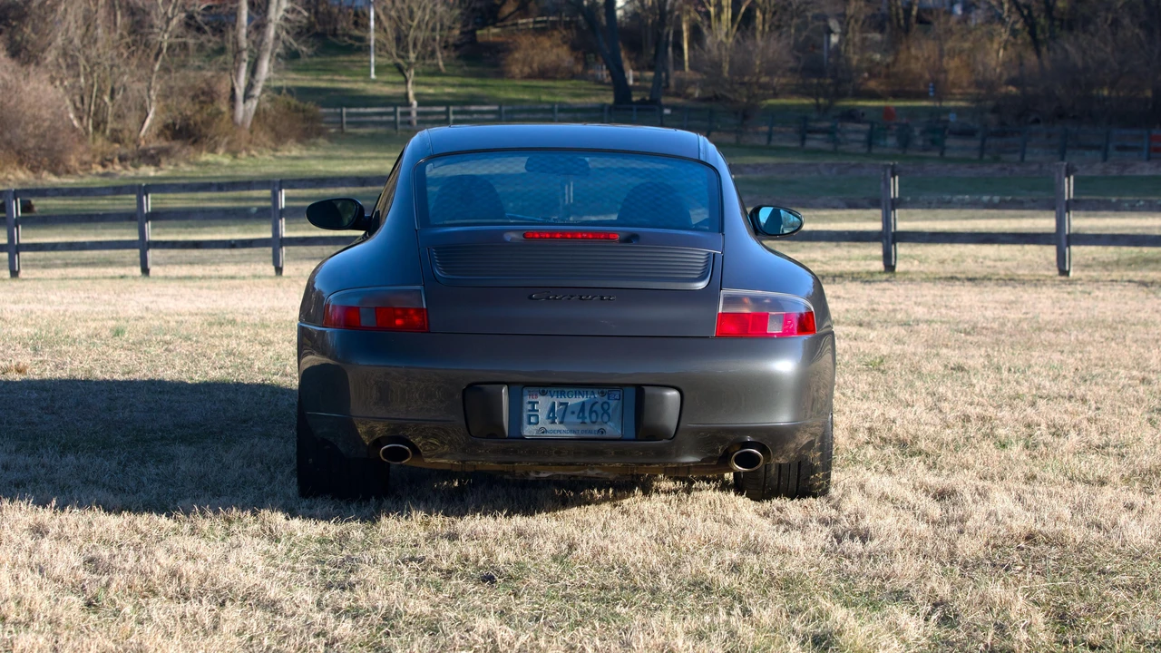 2001 Porsche 996 Carrera - Image 17 of 31