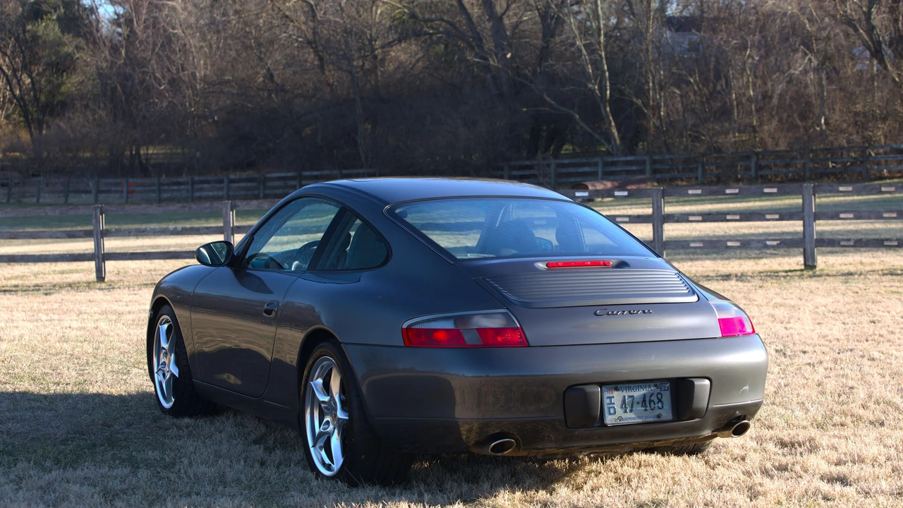 2001 Porsche 996 Carrera - Image 15 of 31