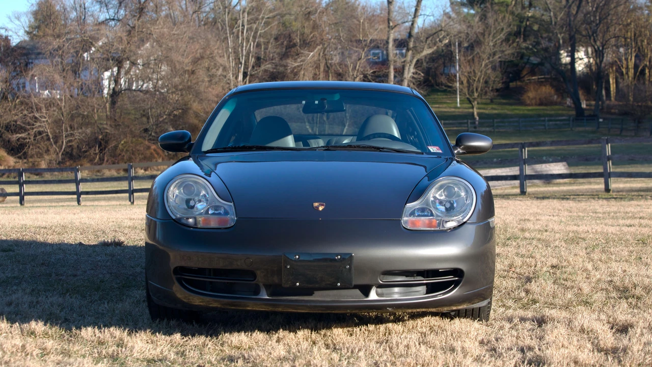 2001 Porsche 996 Carrera - Image 8 of 31