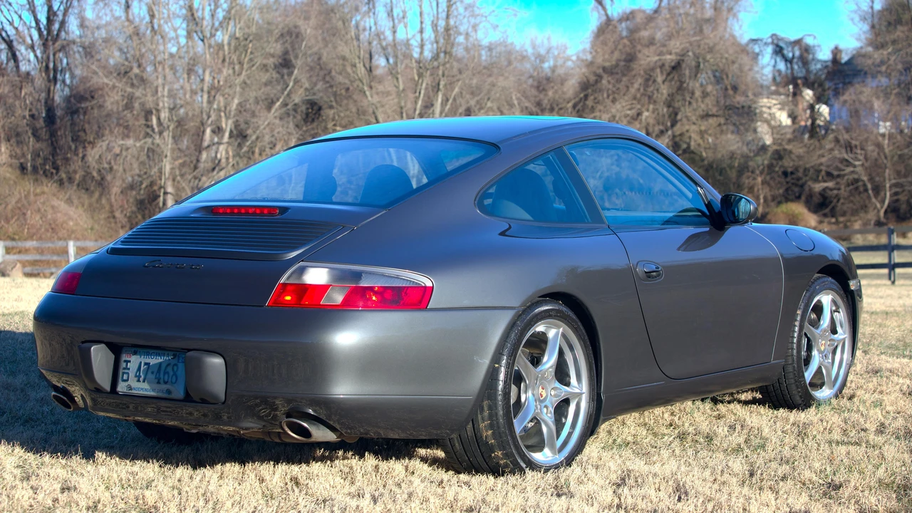 2001 Porsche 996 Carrera - Image 22 of 31