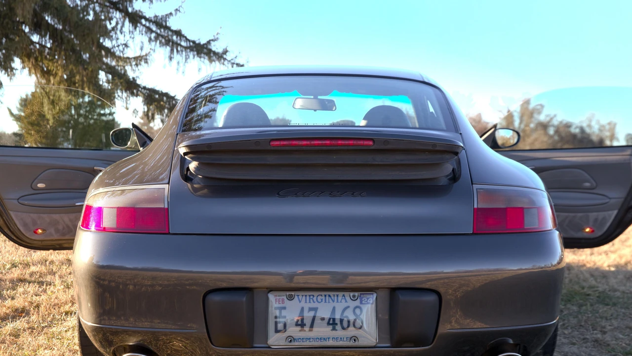 2001 Porsche 996 Carrera - Image 28 of 31