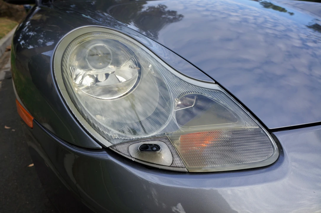 2001 Porsche 996 Carrera - Image 25 of 31