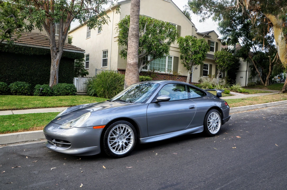 2001 Porsche 996 Carrera - Image 10 of 31
