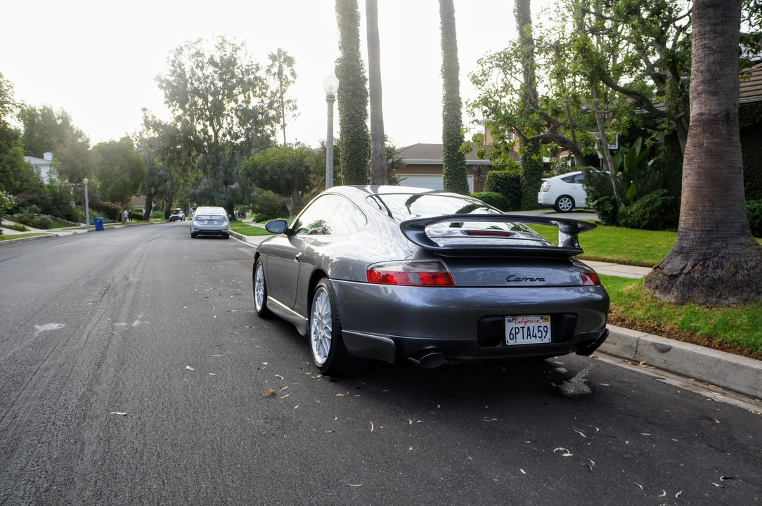 2001 Porsche 996 Carrera - Image 13 of 31