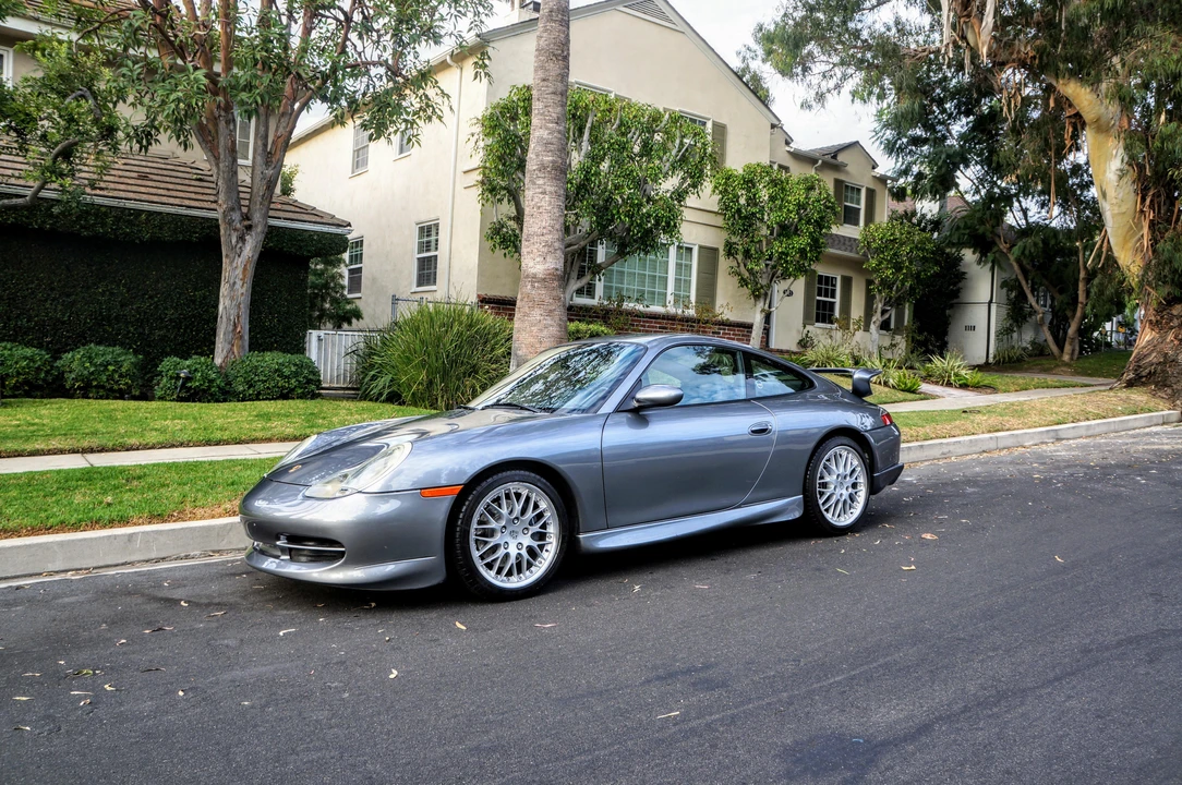 2001 Porsche 996 Carrera - Image 9 of 31