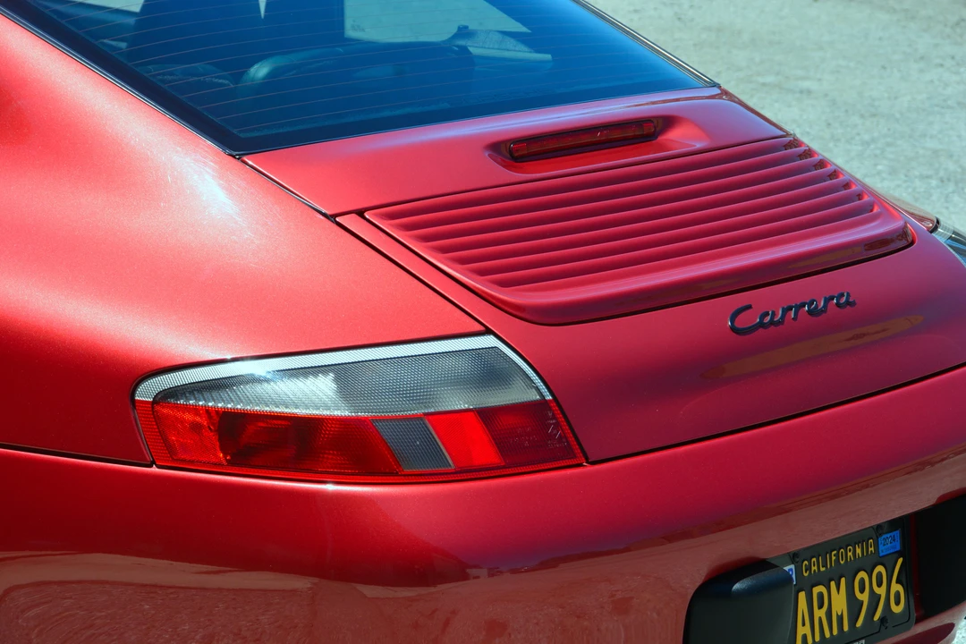 2001 Porsche 996 Carrera - Image 30 of 31