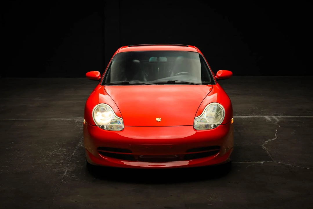 2001 Porsche 996 Carrera - Image 6 of 31