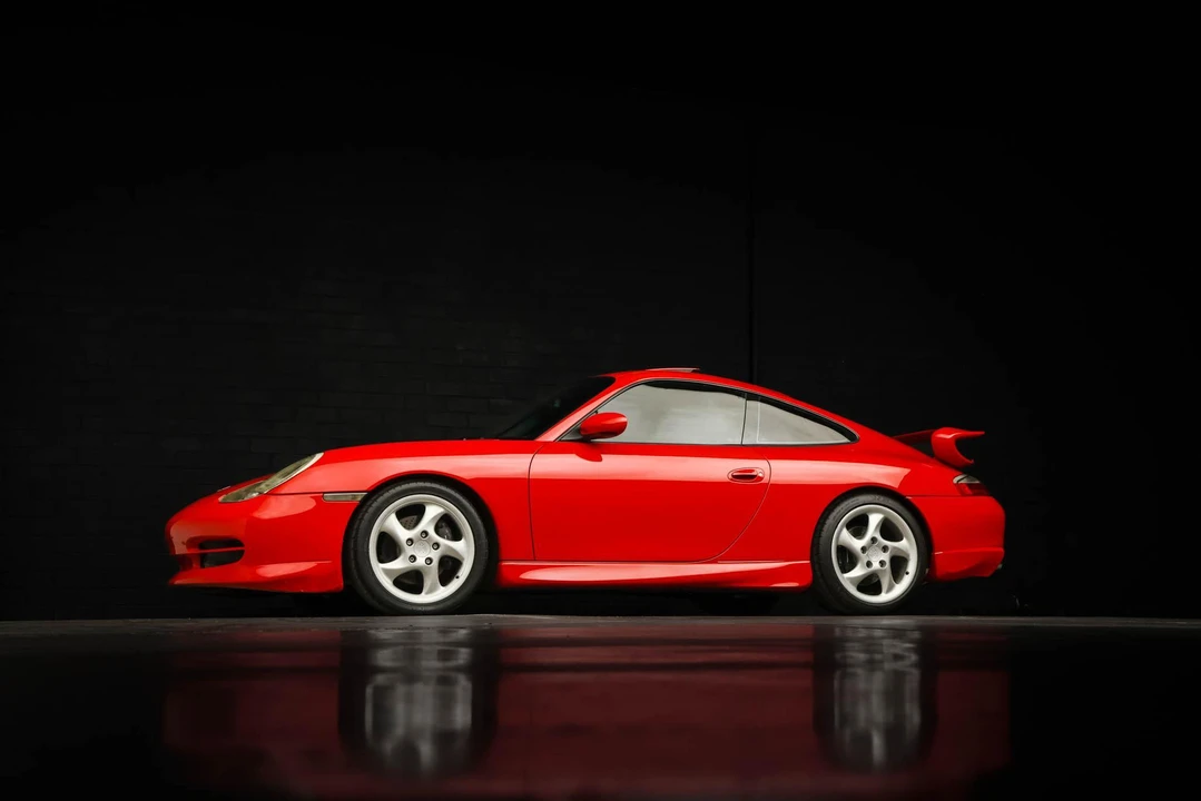 2001 Porsche 996 Carrera - Image 12 of 31
