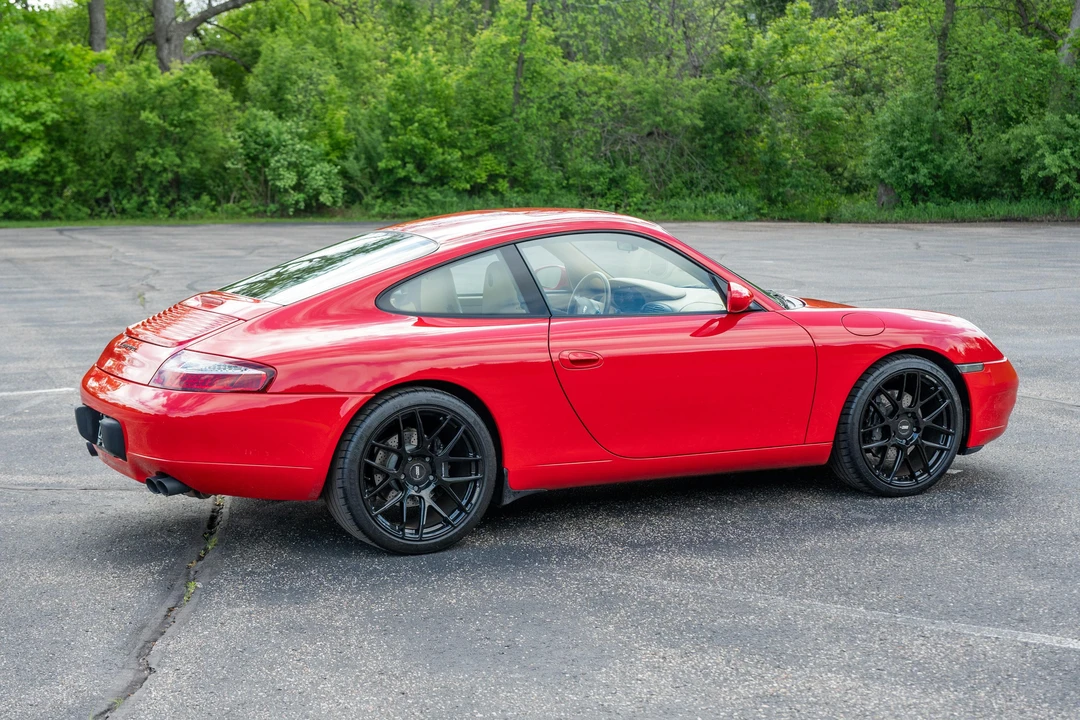 2001 Porsche 996 Carrera - Image 10 of 31