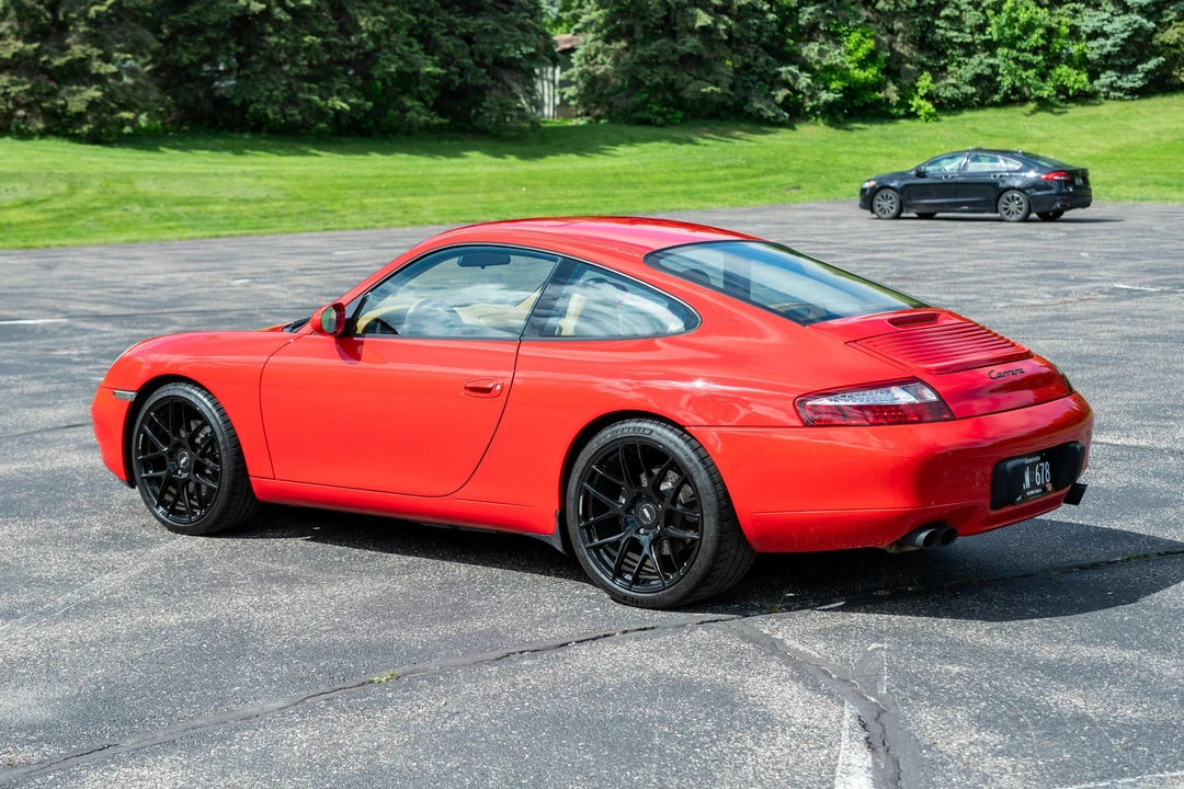 2001 Porsche 996 Carrera - Image 5 of 31