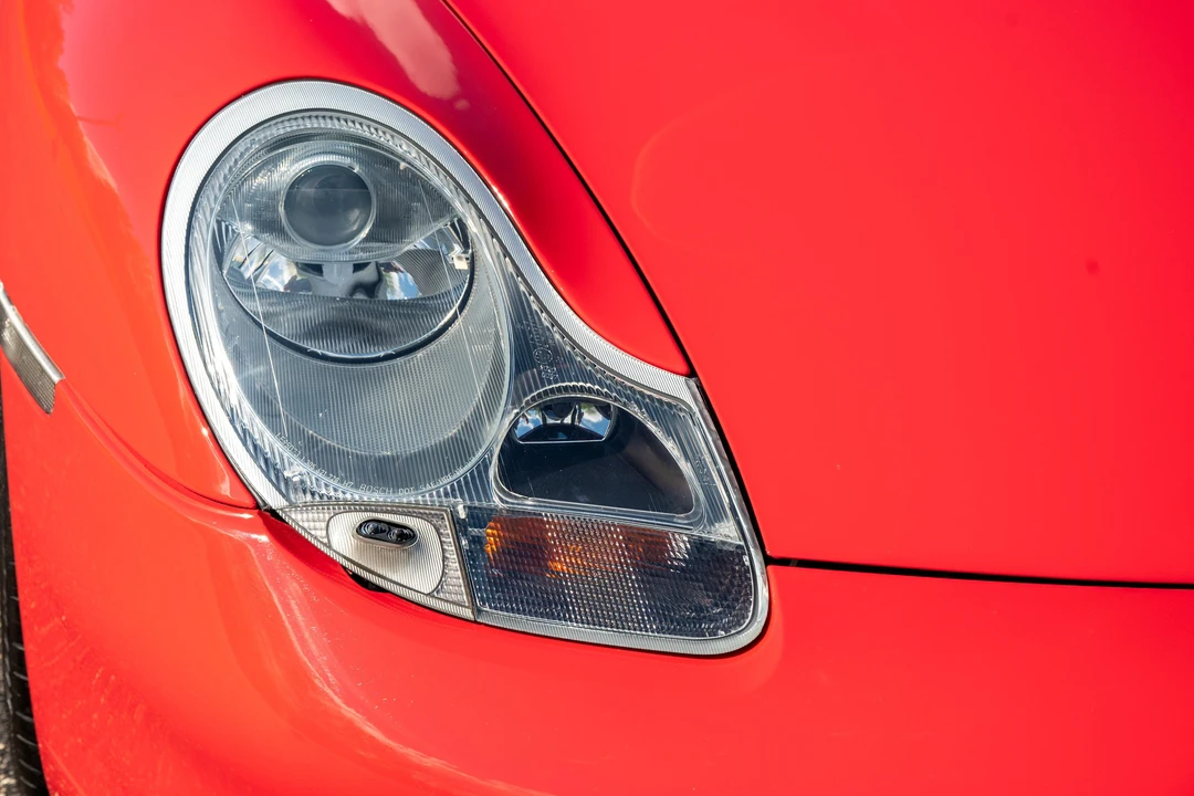 2001 Porsche 996 Carrera - Image 16 of 31