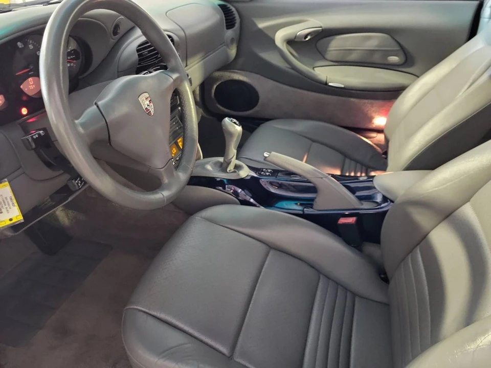 2001 Porsche 996 Carrera - Image 4 of 5