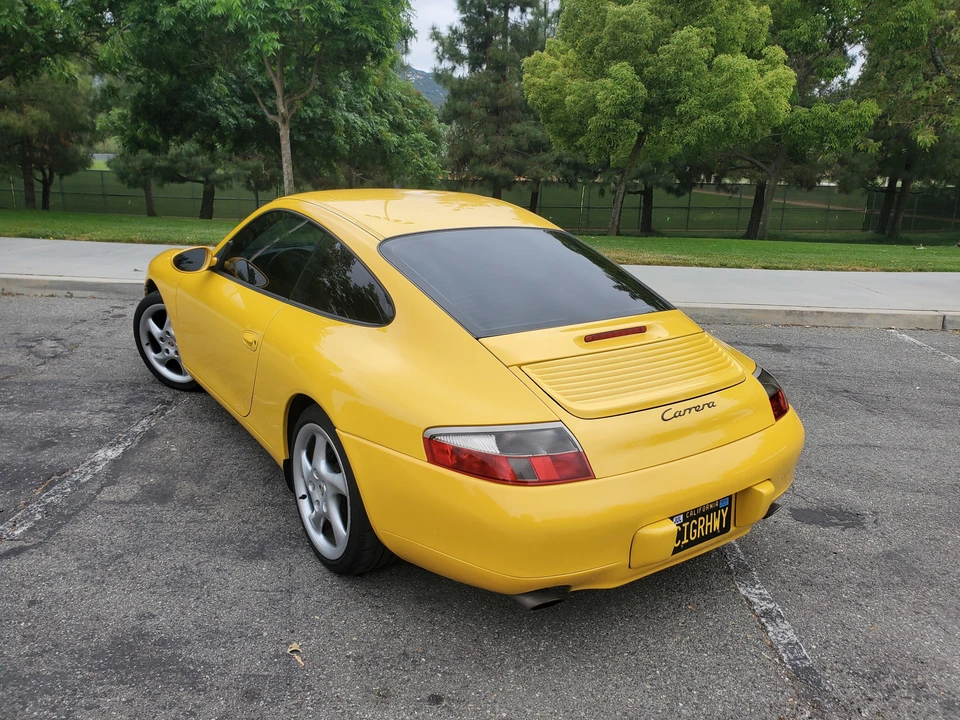 2001 Porsche 996 Carrera - Image 10 of 31