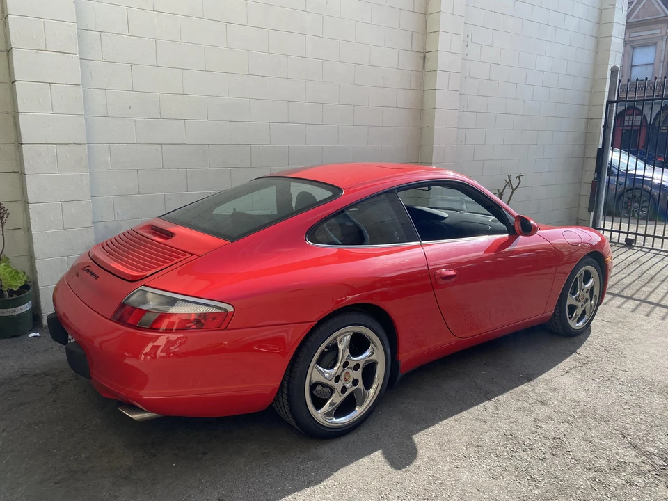 2001 Porsche 996 Carrera - Image 12 of 31