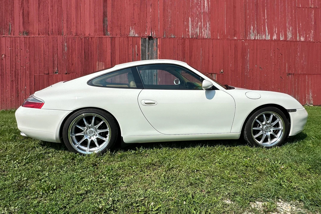 2001 Porsche 996 Carrera - Image 3 of 31