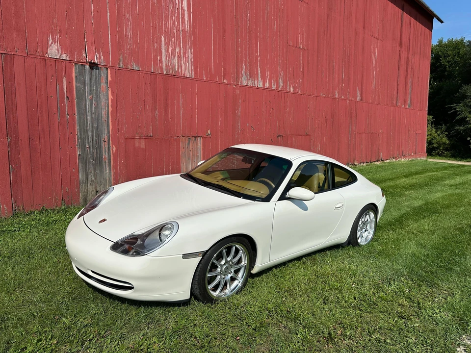 2001 Porsche 996 Carrera - Image 11 of 31