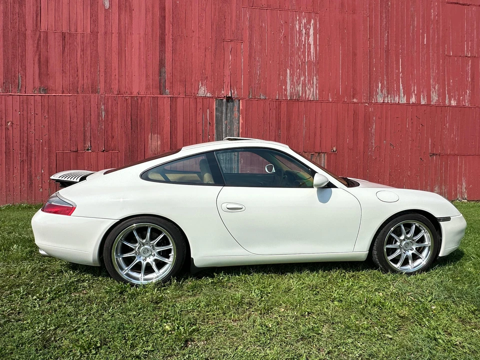 2001 Porsche 996 Carrera - Image 26 of 31