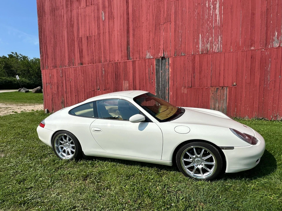2001 Porsche 996 Carrera - Image 29 of 31