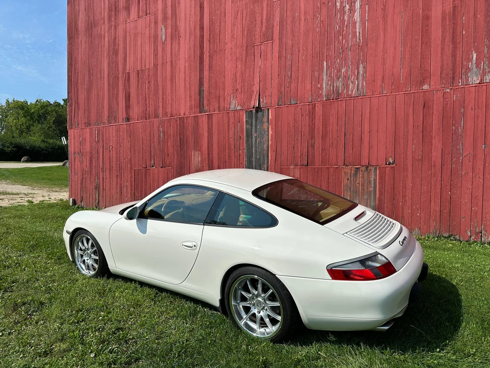 2001 Porsche 996 Carrera - Image 17 of 31