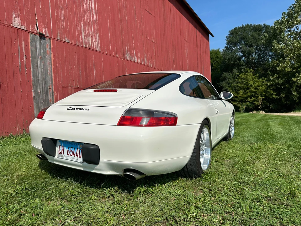 2001 Porsche 996 Carrera - Image 23 of 31