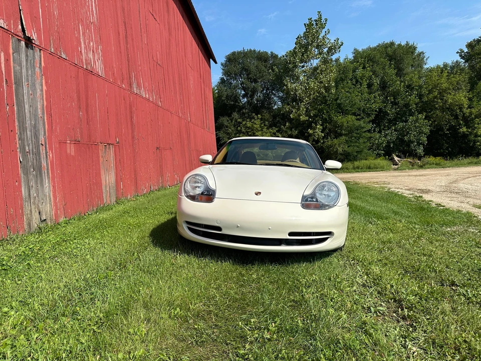 2001 Porsche 996 Carrera - Image 8 of 31