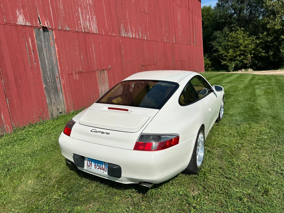 2001 Porsche 996 Carrera - Image 22 of 31