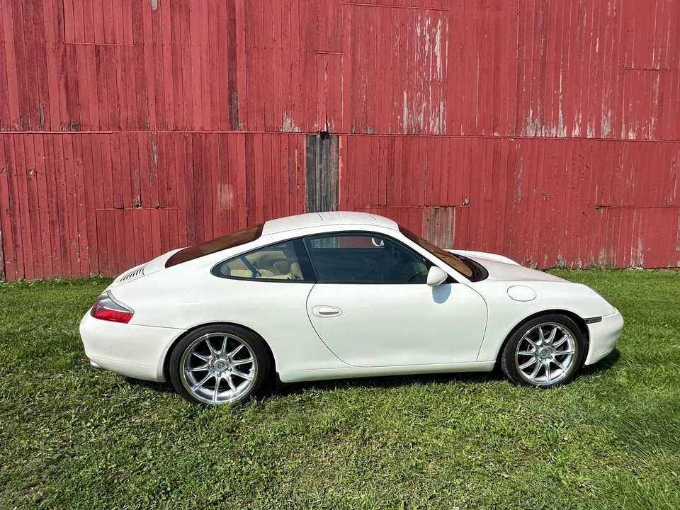 2001 Porsche 996 Carrera - Image 27 of 31