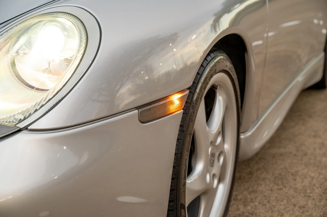 2001 Porsche 996 Carrera - Image 15 of 31