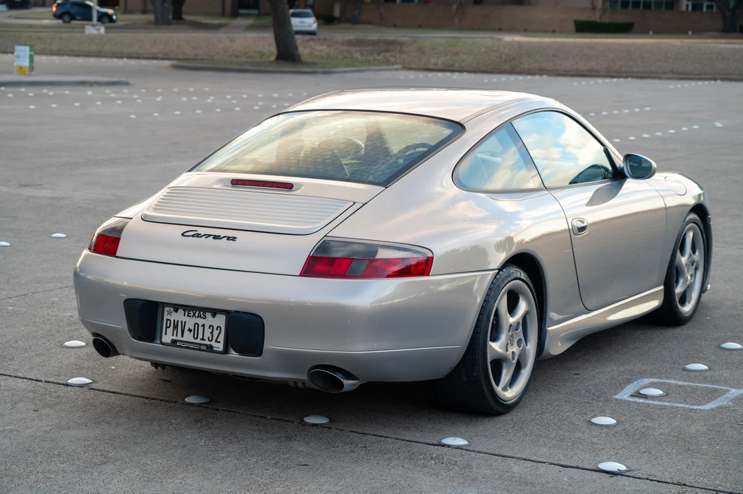 2001 Porsche 996 Carrera - Image 9 of 31