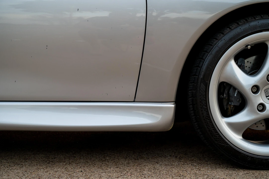 2001 Porsche 996 Carrera - Image 25 of 31