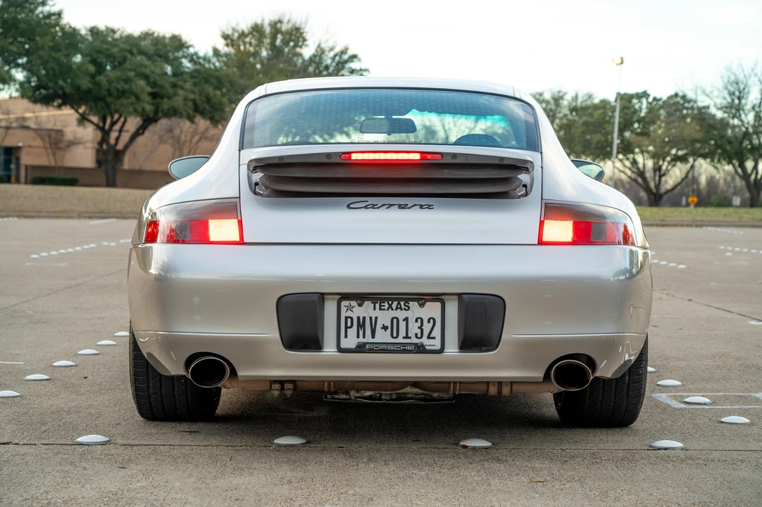 2001 Porsche 996 Carrera - Image 8 of 31