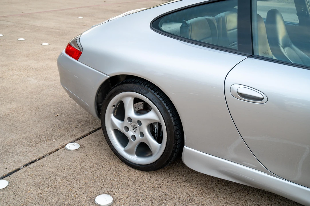 2001 Porsche 996 Carrera - Image 20 of 31