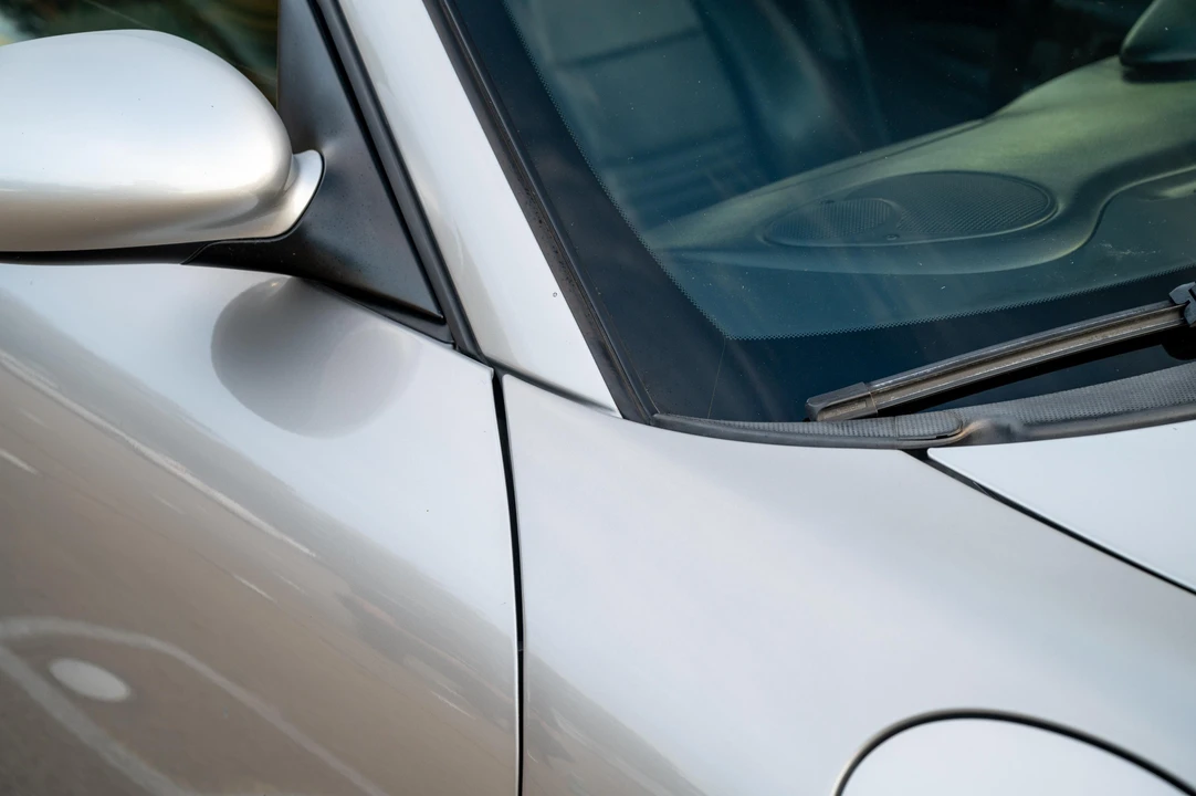 2001 Porsche 996 Carrera - Image 28 of 31
