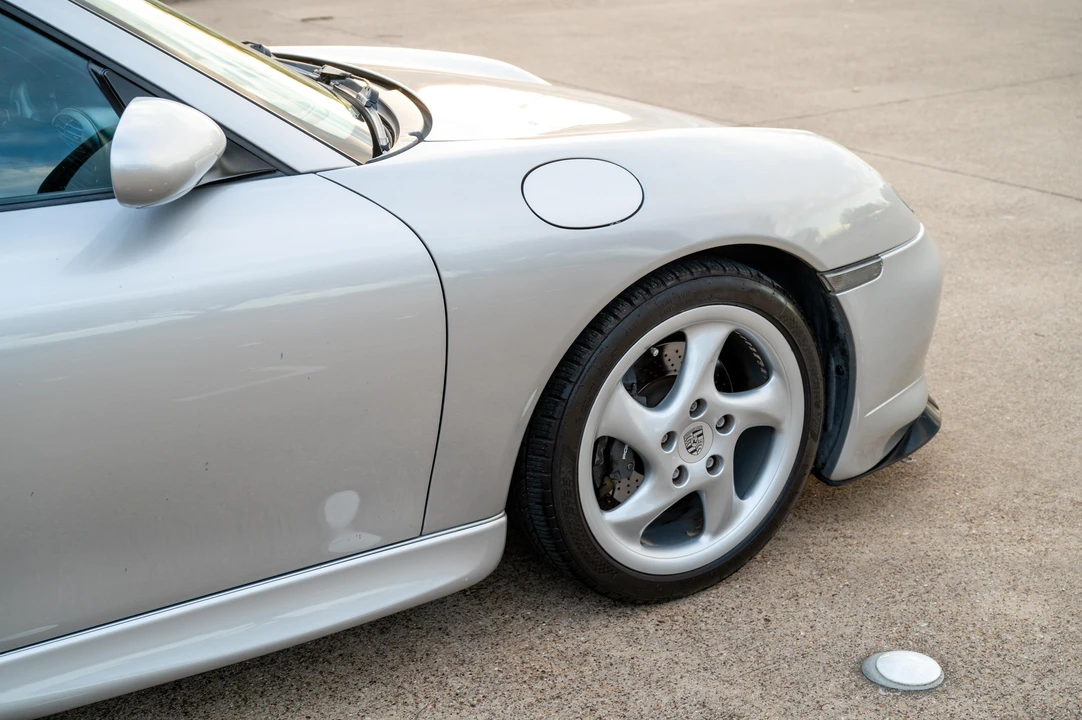 2001 Porsche 996 Carrera - Image 26 of 31