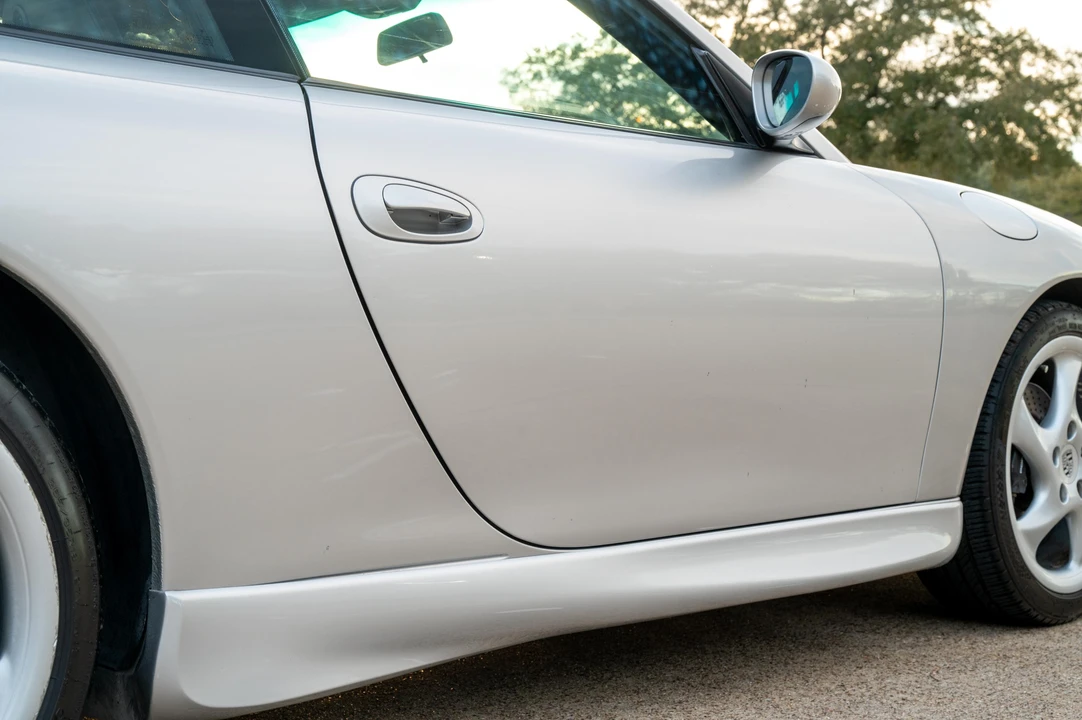 2001 Porsche 996 Carrera - Image 23 of 31