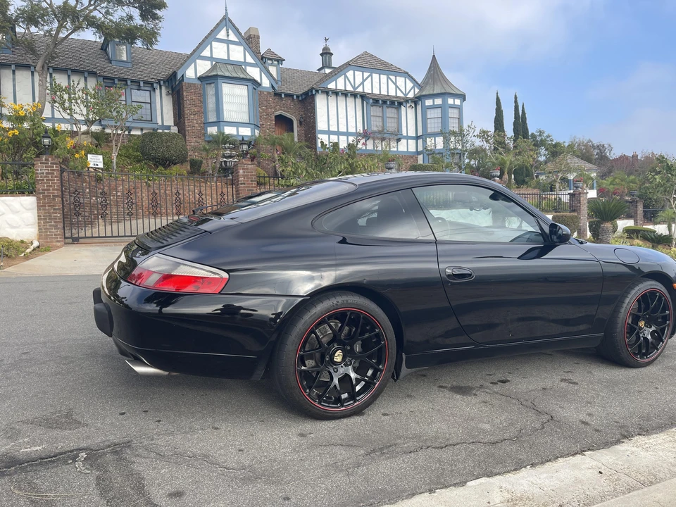 2001 Porsche 996 Carrera - Image 9 of 31