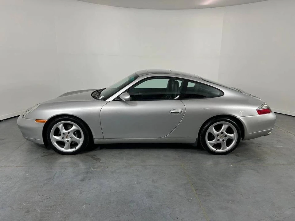 2001 Porsche 996 Carrera - Image 2 of 5