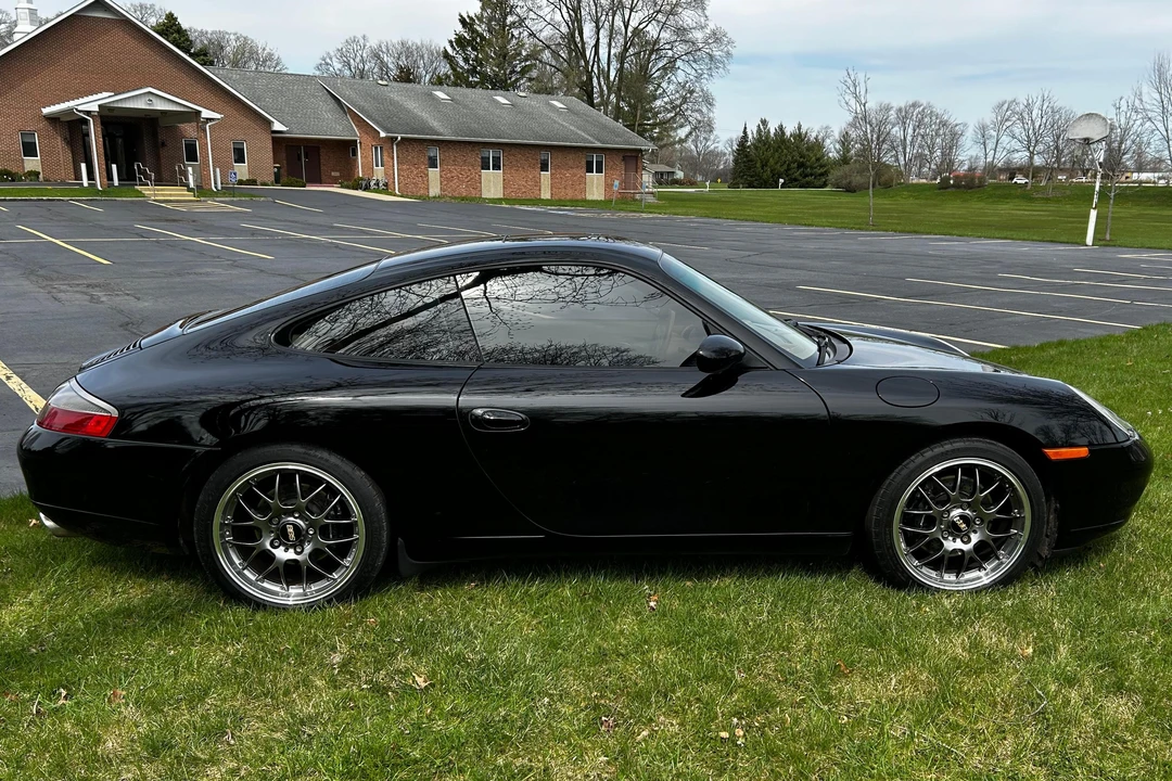 2001 Porsche 996 Carrera - Image 8 of 31