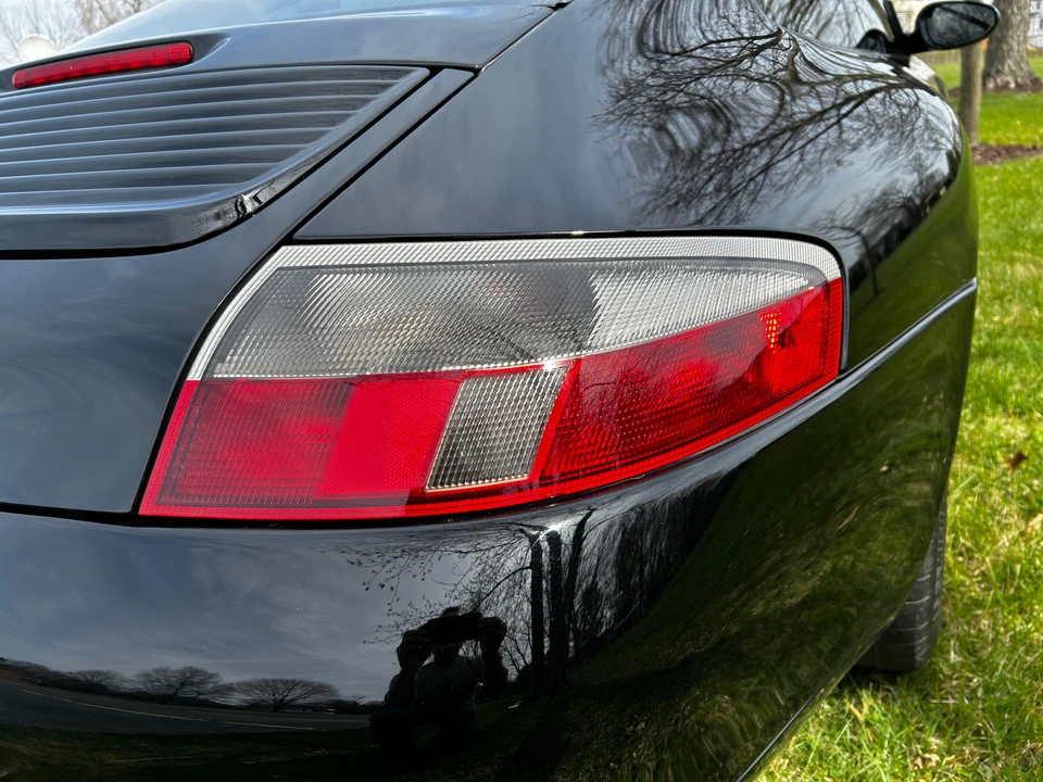 2001 Porsche 996 Carrera - Image 17 of 31