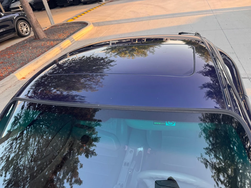 2001 Porsche 996 Carrera - Image 12 of 31
