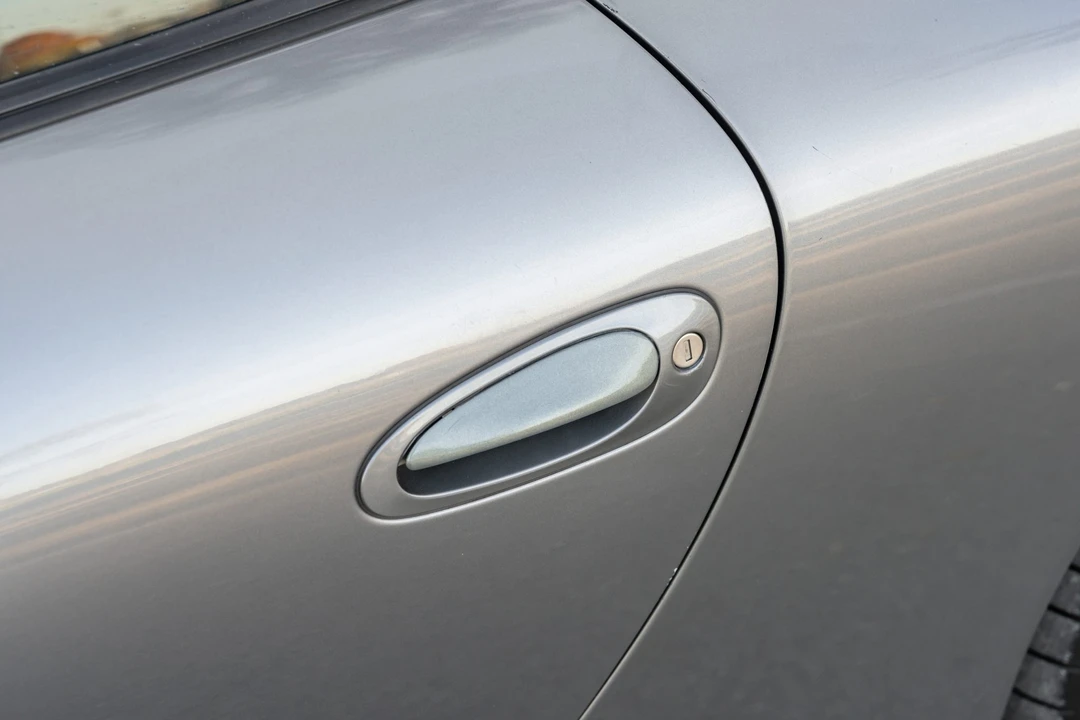 2001 Porsche 996 Carrera - Image 16 of 31