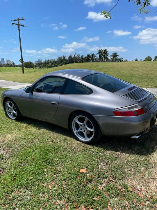 2001 Porsche 996 Carrera - Image 26 of 31