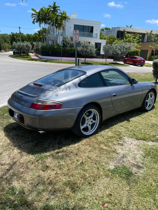 2001 Porsche 996 Carrera - Image 7 of 31