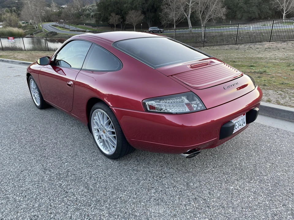 2001 Porsche 996 Carrera - Image 11 of 31