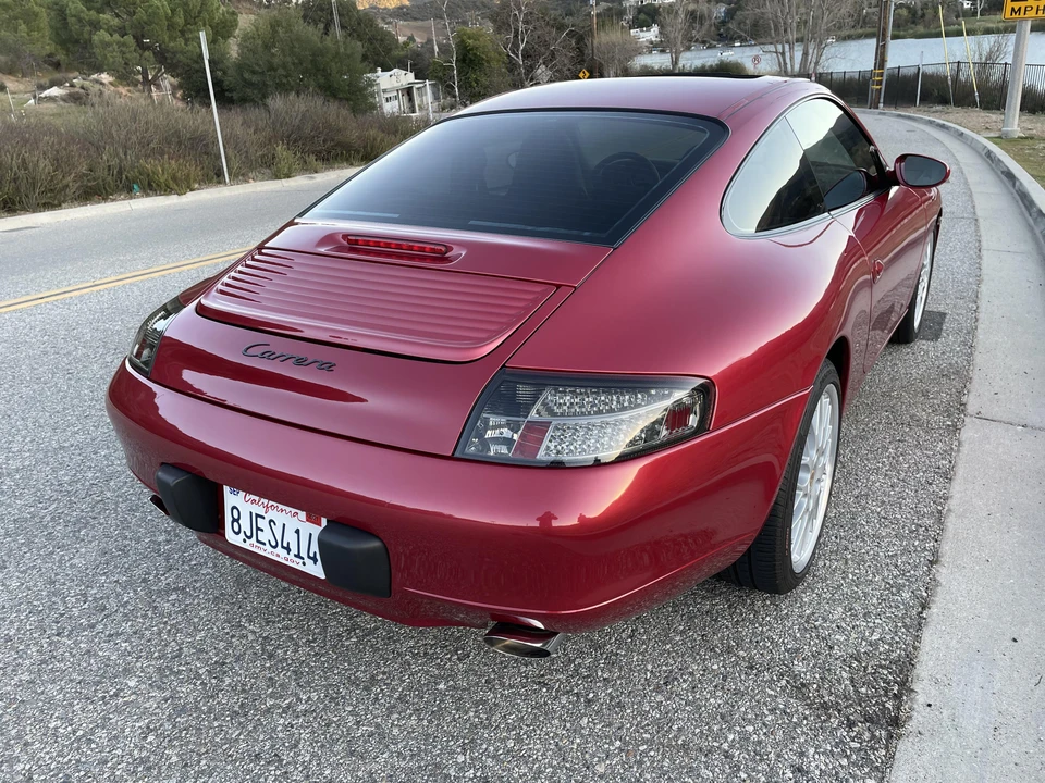 2001 Porsche 996 Carrera - Image 12 of 31