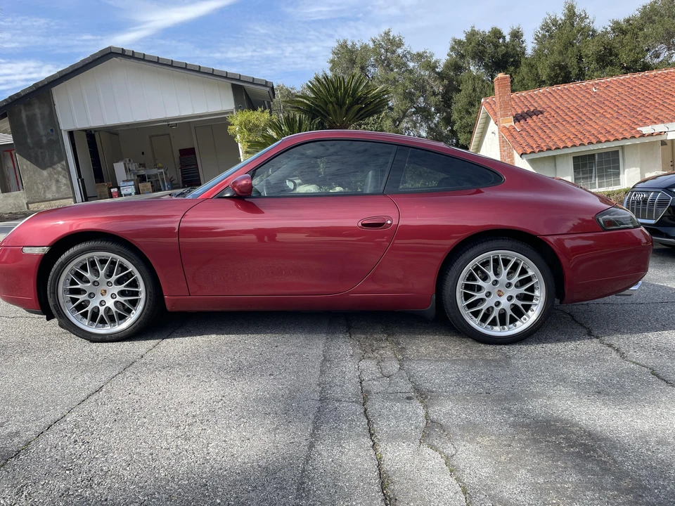 2001 Porsche 996 Carrera - Image 9 of 31