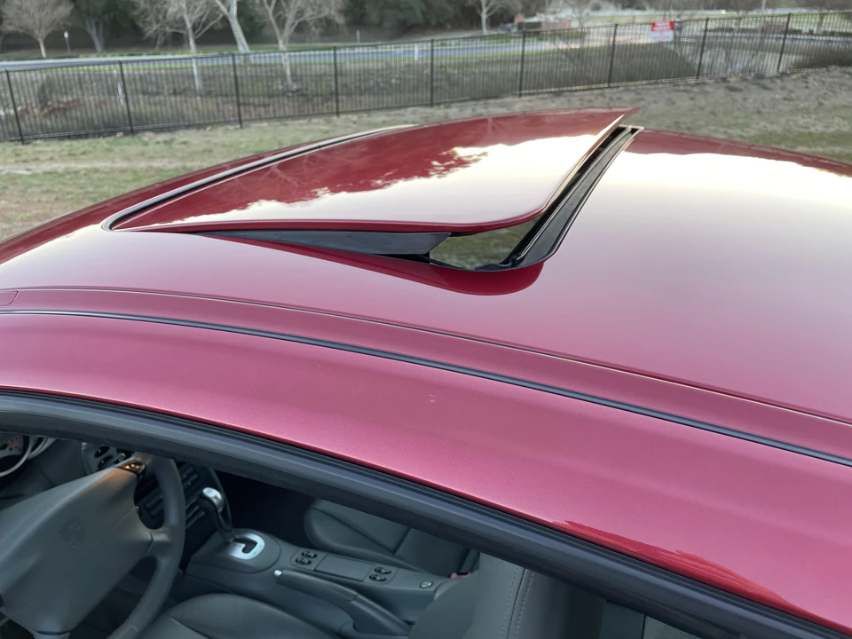 2001 Porsche 996 Carrera - Image 20 of 31