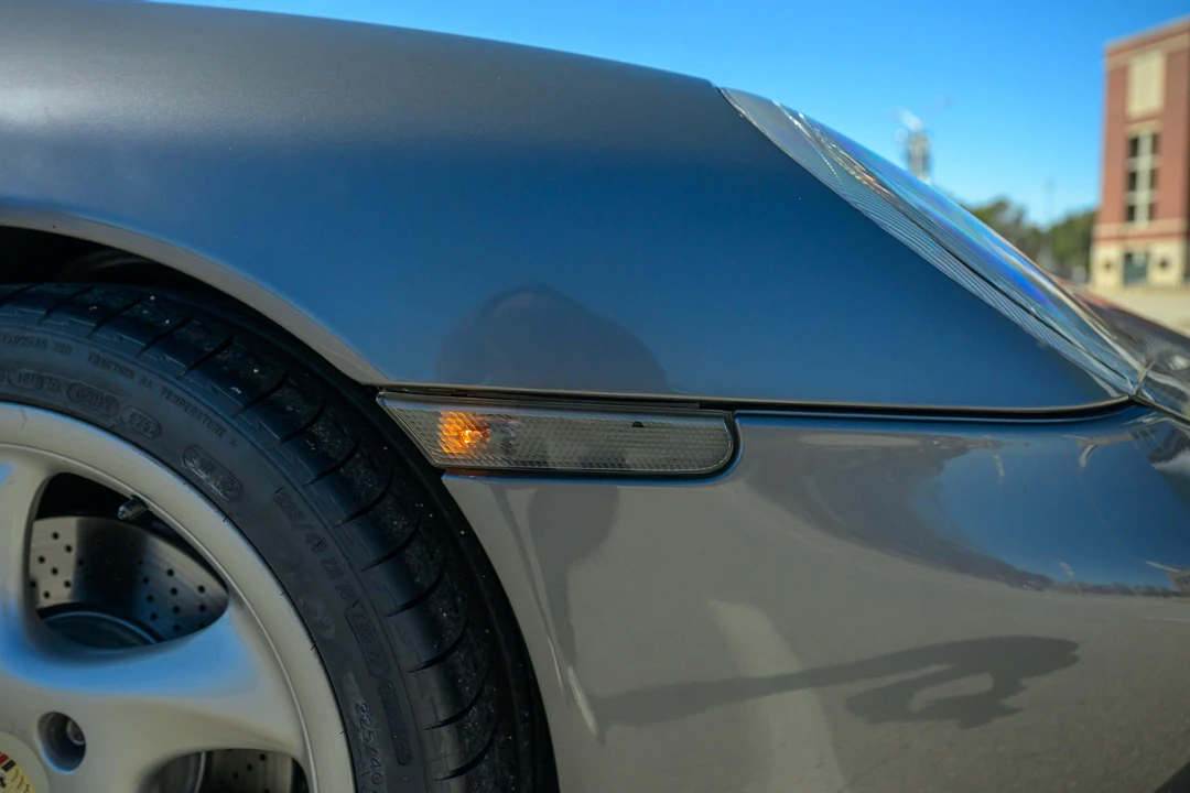 2001 Porsche 996 Carrera - Image 16 of 31