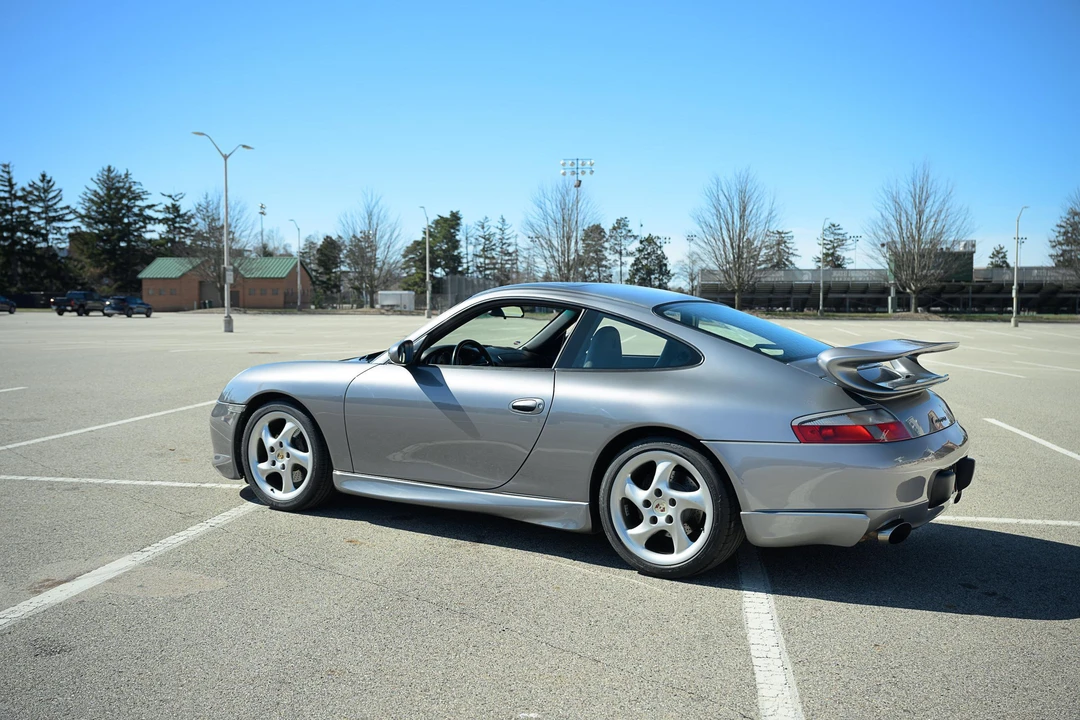 2001 Porsche 996 Carrera - Image 9 of 31