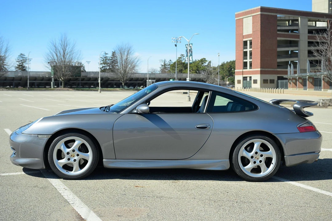 2001 Porsche 996 Carrera - Image 3 of 31